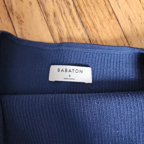 Babaton Navy Ribbed Crop Top - Picture 3 of 3